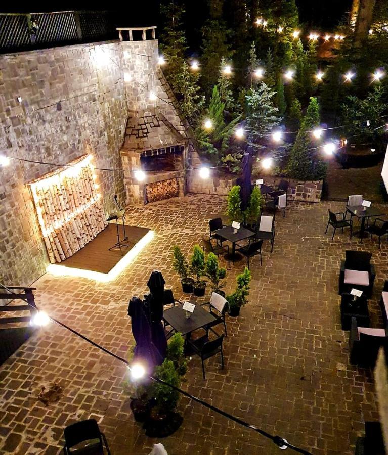 Hotel Smart Sinaia Buitenkant foto