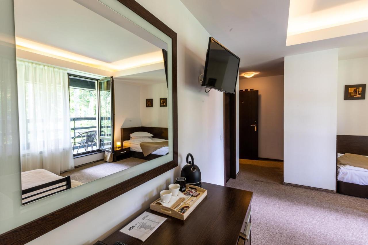 Hotel Smart Sinaia Buitenkant foto