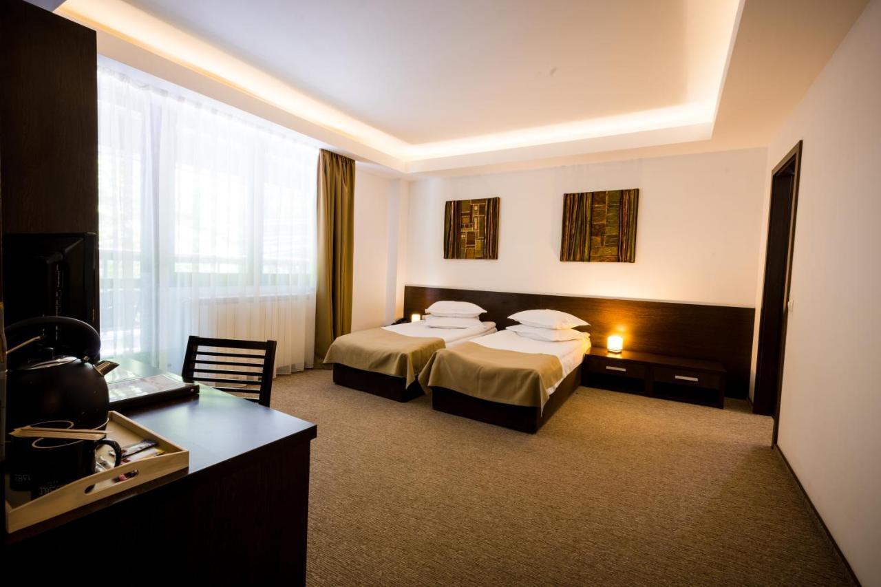 Hotel Smart Sinaia Buitenkant foto