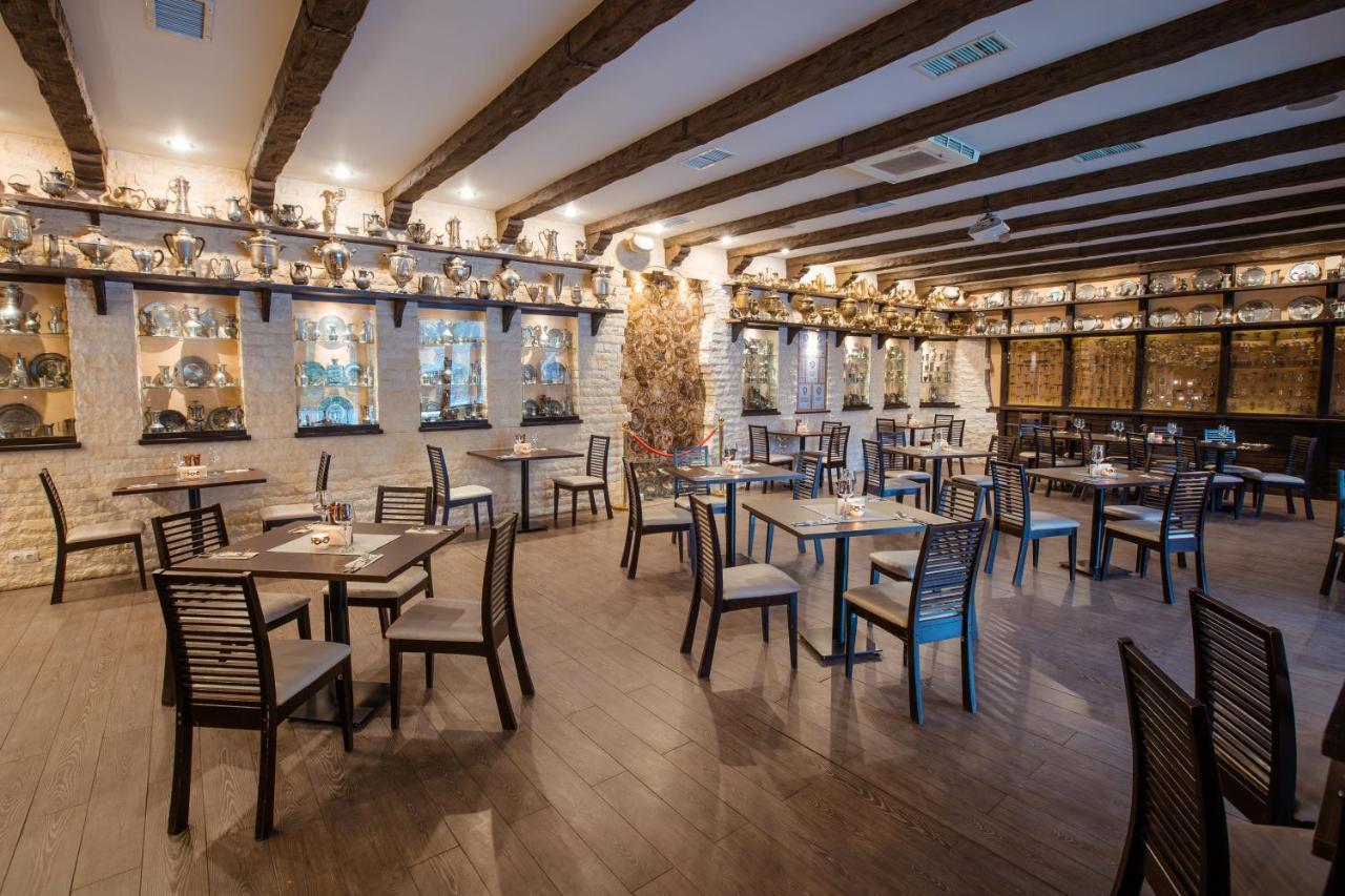 Hotel Smart Sinaia Buitenkant foto